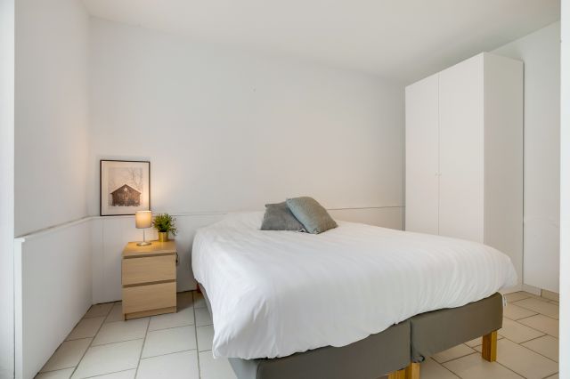 WEB Best Flats Geel 33