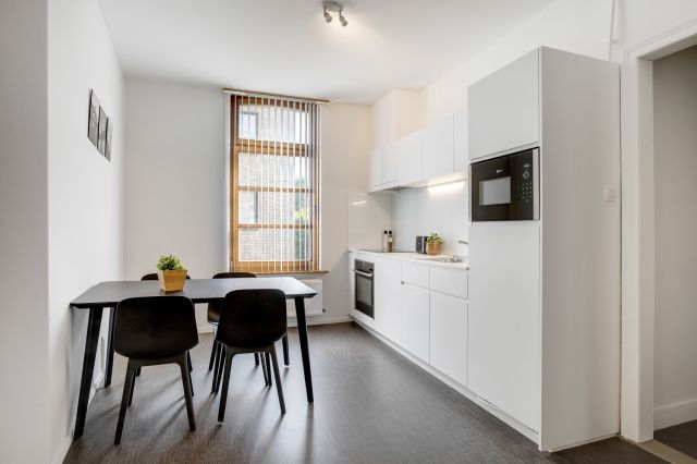 WEB Best Flats Geel 39