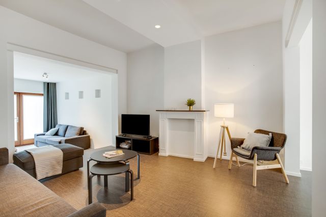 WEB Best Flats Geel 43