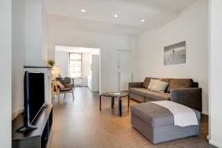 WEB Best Flats Geel 44