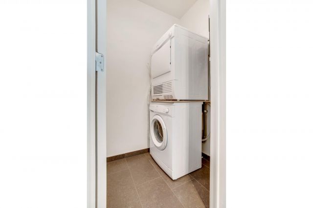 WEB Best Flats Geel 54