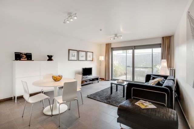 WEB Best Flats Geel 56