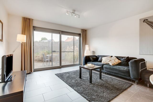 WEB Best Flats Geel 57