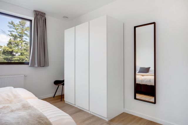 Best Flats Mol Spoor slaapkamer met vestiaire