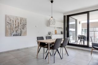 Best Flats Mol Spoor eethoek